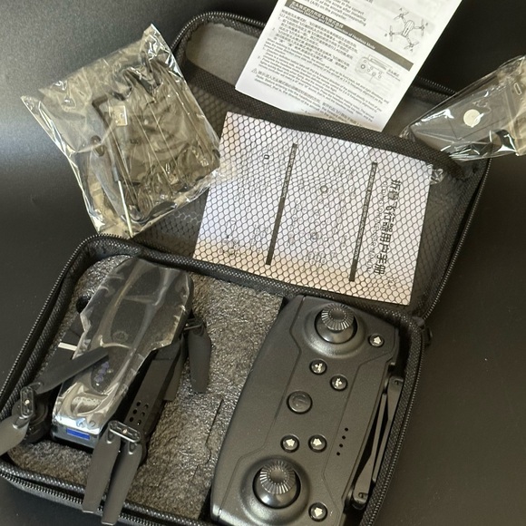 E99 Drone With Camera, Foldable RC Drone, Remote Control Drone Toys - Picture 2 of 16